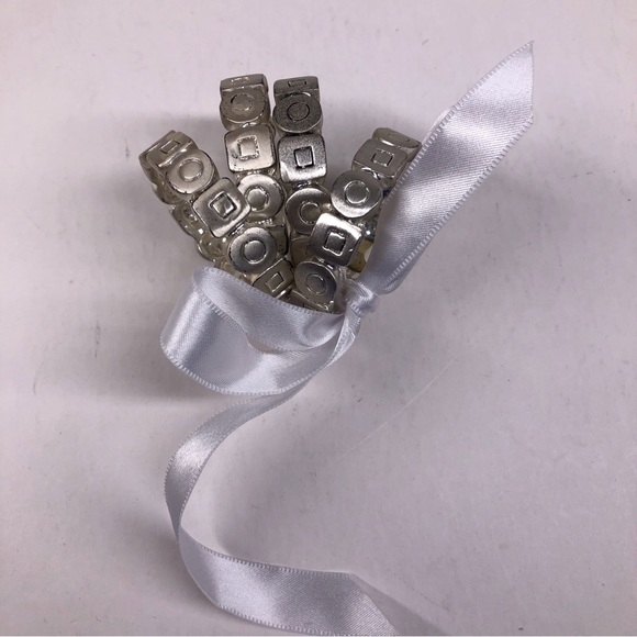 Napkin Rings 4 Silver-tone Circle Square New - Picture 1 of 2